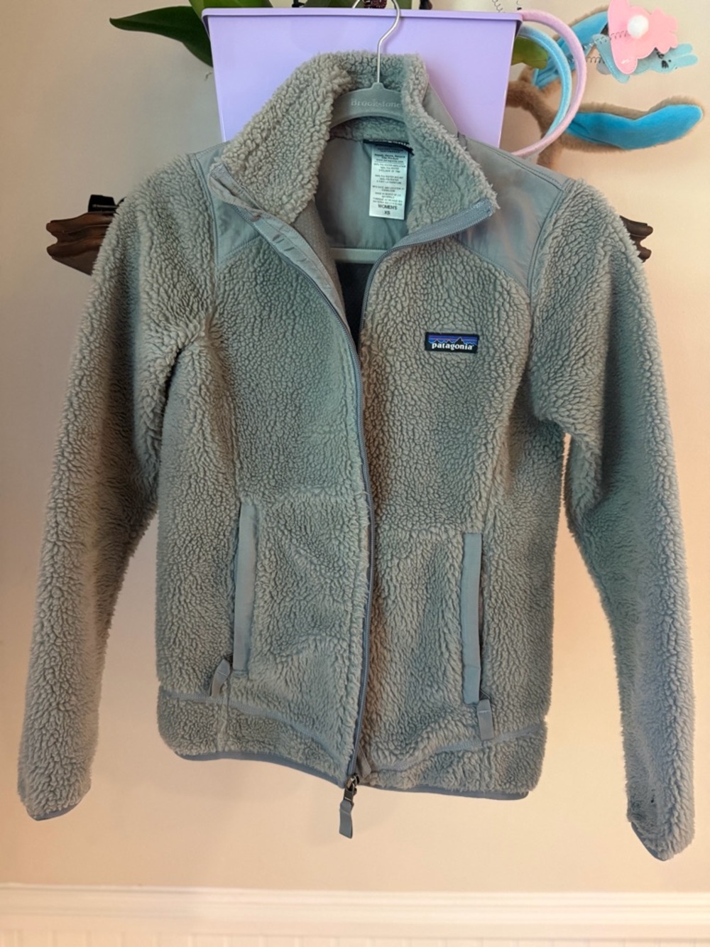 Patagonia Women's Light Gray Sherpa Fleece Jacket